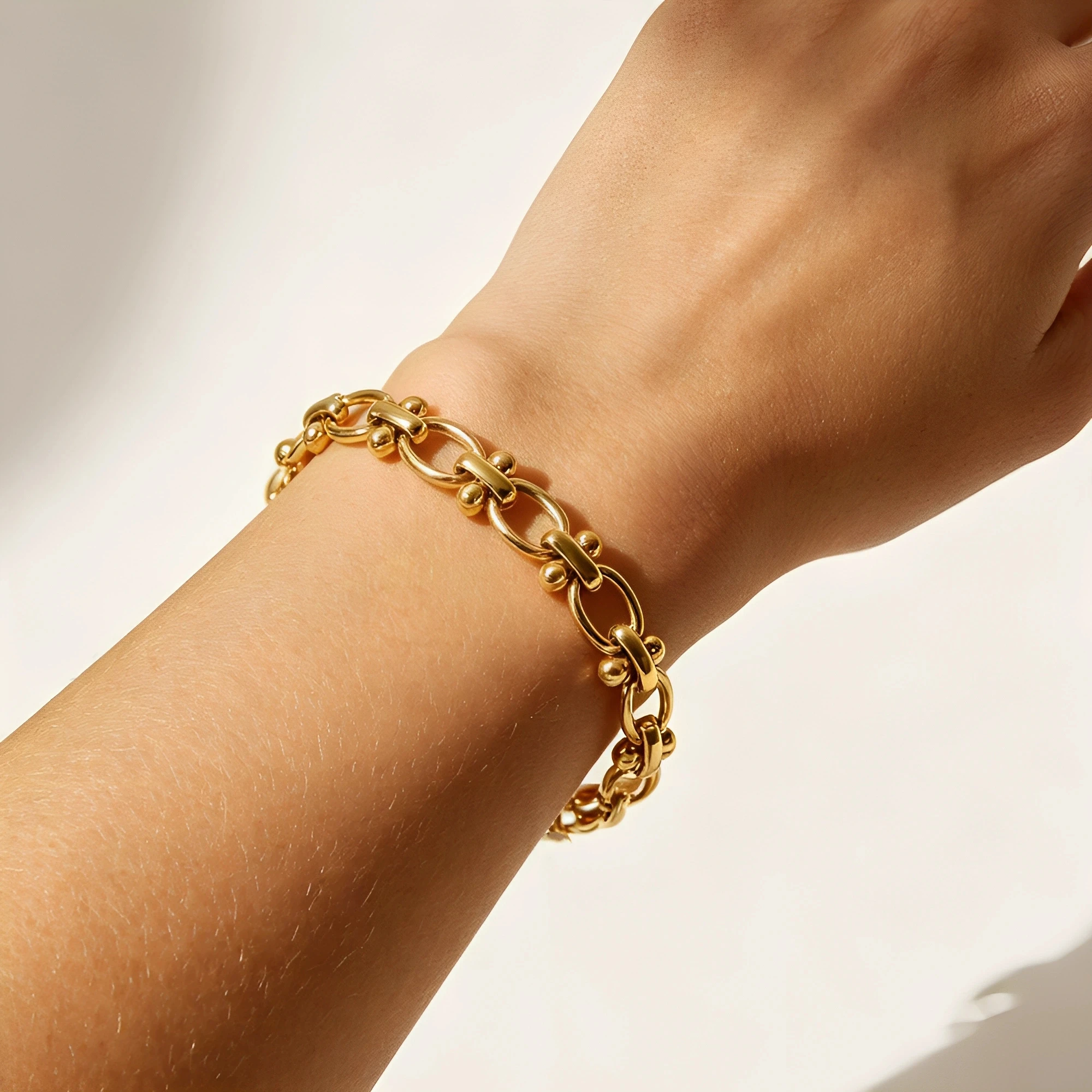 18K Vergoldetes Edelstahl-Armband für Damen, Modisches Wasserfestes Hypoallergenes Gliederketten-Armband