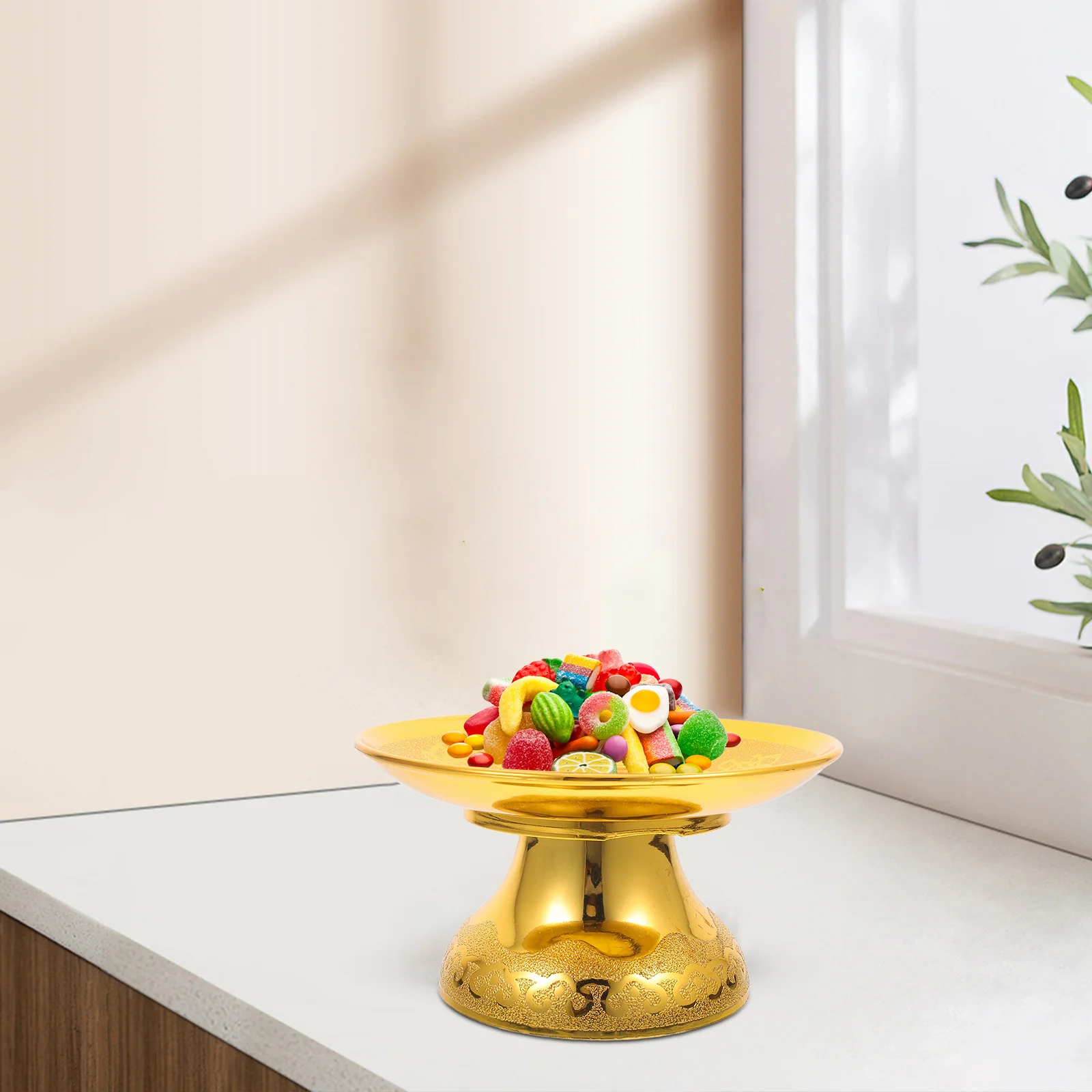 

2Pcs Golden Offering Plate Alloy Material Buddhist Temple Fruit Tray Retro Style Worship Wealth God Fruit Serving Dish