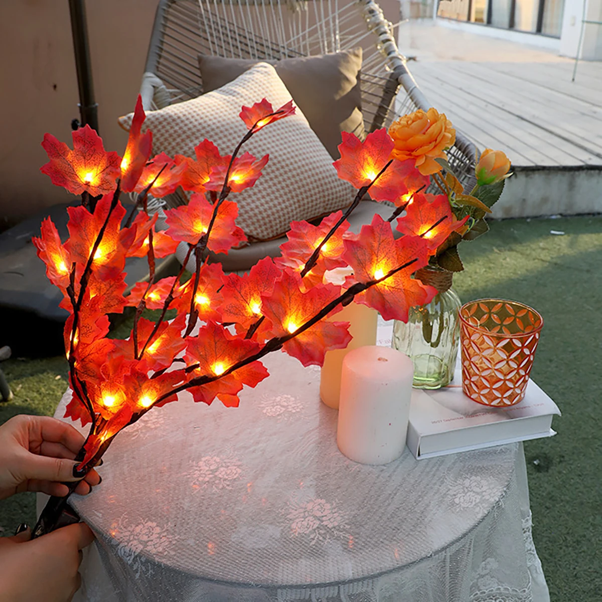 Simulated Maple Leaf Branch Lamp, Creative Decorative Lamp for Thanksgiving and Halloween, Warm and Romantic Decoration for Home