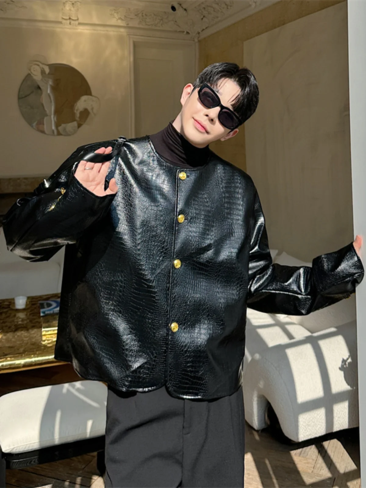 

Cool Bla round Ne Crocodile Pattern PU Leather Jaet Men's Casual Commute Versatile ort Sle Leather Top