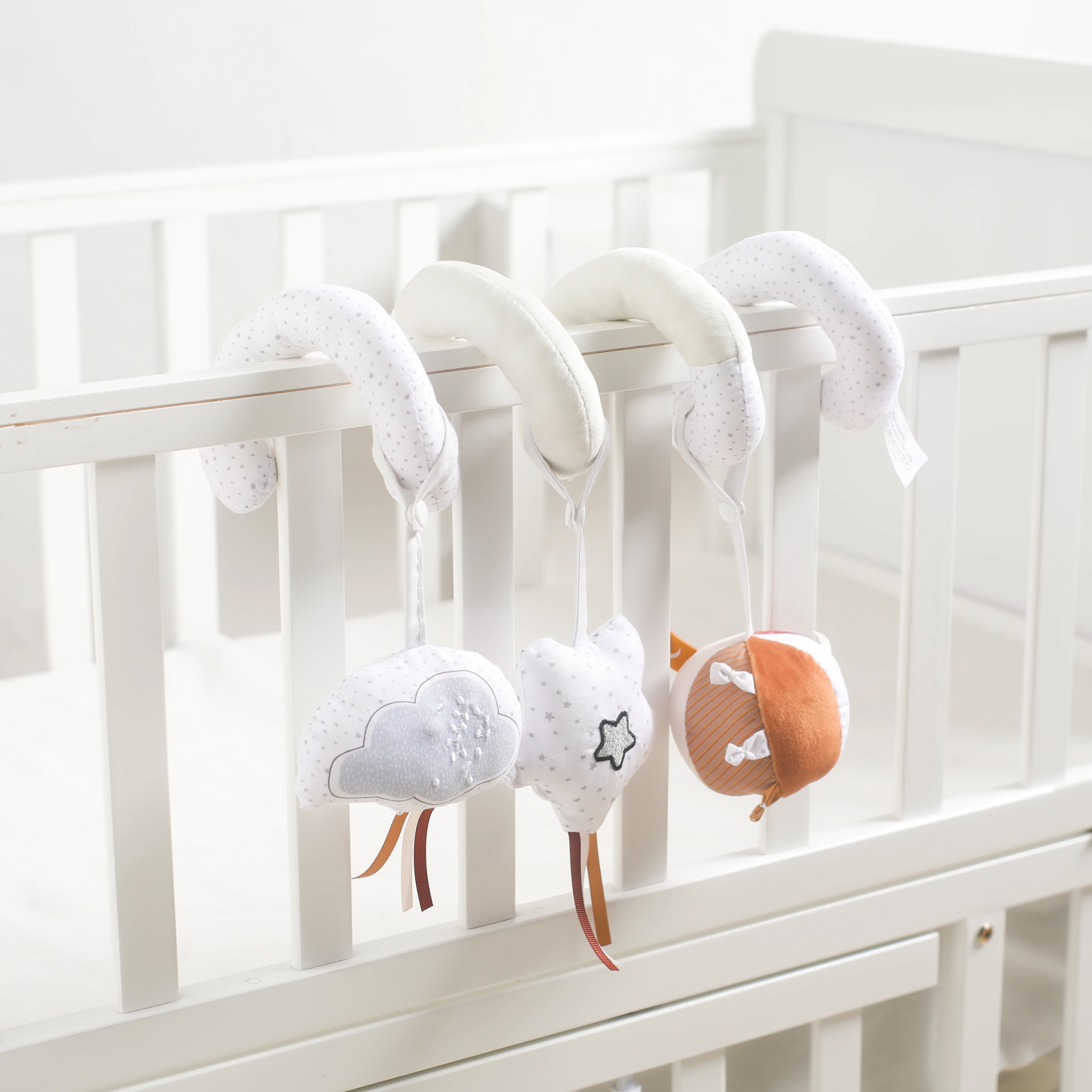 Stroller Toys Baby Hanging Cartoon Baby Bed Rattles and Mobiles for Babies Soft Disassembly Bed Winding Baby Toy 0 to 6 Months