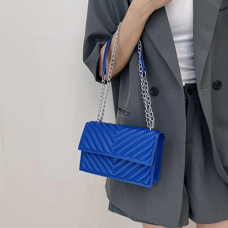 

2024 New Minimalist Indentation Diamond Grid Fashion Chain Shoulder Bag, Women's Shoulder Bag