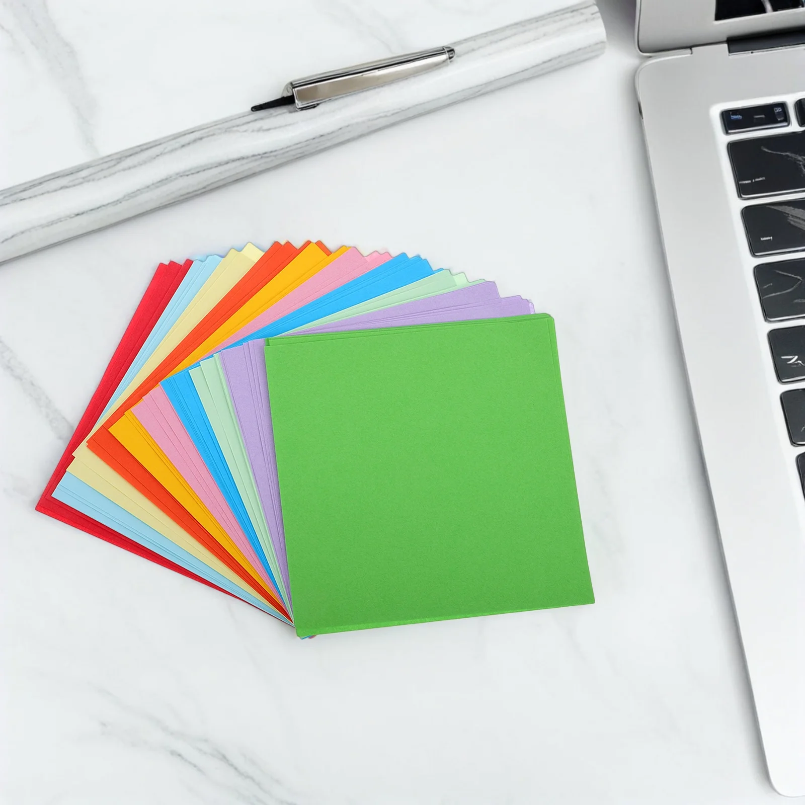 600 Fogli di Carta Origami Quadrata Colori Vivaci Facile da Piegare Progetti Artigianali per Bambini Carta per Origami Gru Decorazione Fai-da-Te