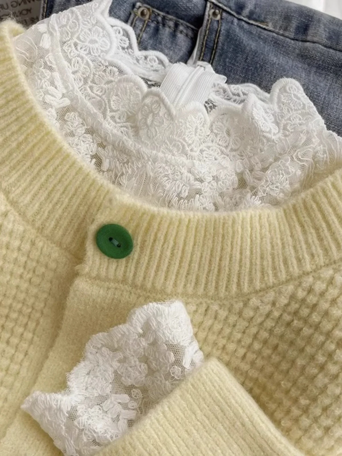 

Кружевная сетчатая базовая рубашка на флисовой подкладке, женская нижняя одежда, весна-осень-зима, утолщенная, с цветочным воротником, в корейском стиле, с длинными рукавами