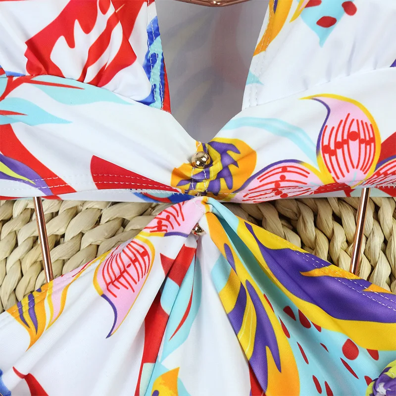 2026 مثير قطعة واحدة ملابس السباحة للنساء رفع ملابس السباحة قطع مثير بحر الإناث طويلة الأكمام ارتداءها الأزهار ثوب السباحة