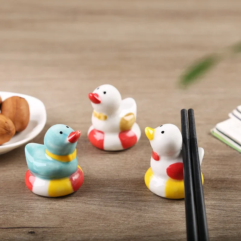 Cute Duck Ceramic Chopstick Holder Tableware Japanese Style Underglaze Restaurant Simple Oval Spoon Bracket Utensil for Kitchen