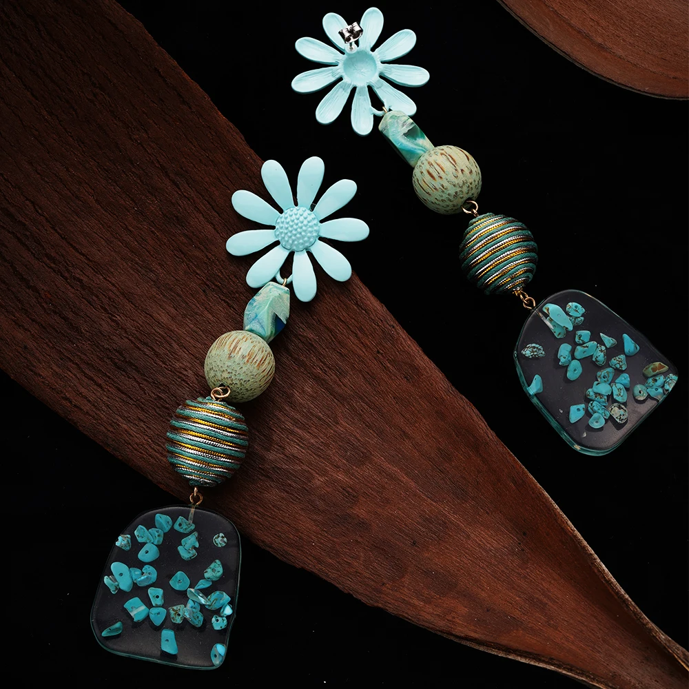 

Blue Acrylic Studs Earrings for Women Vintage Style Flower Balls Geometric Dangle Statement Ladies Jewelry Accessories