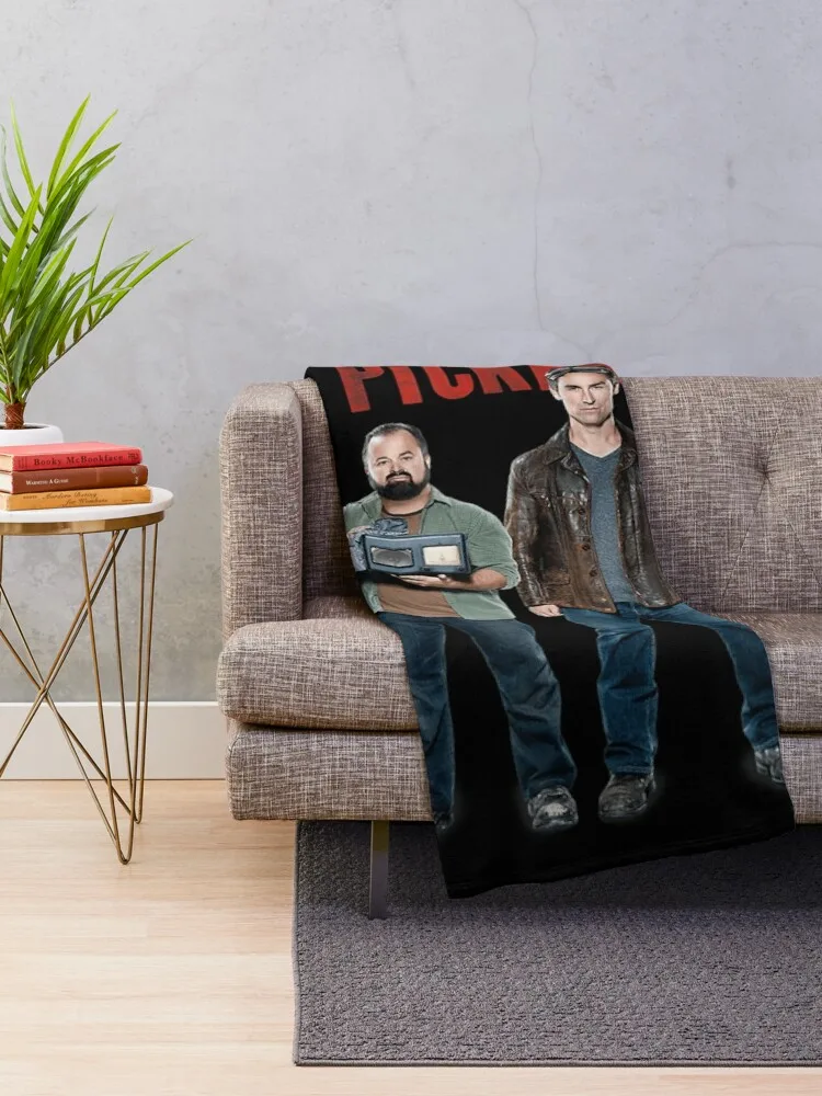 American Pickers - Mike and Frank Comfortable . Throw Blanket Custom Winter beds Blankets