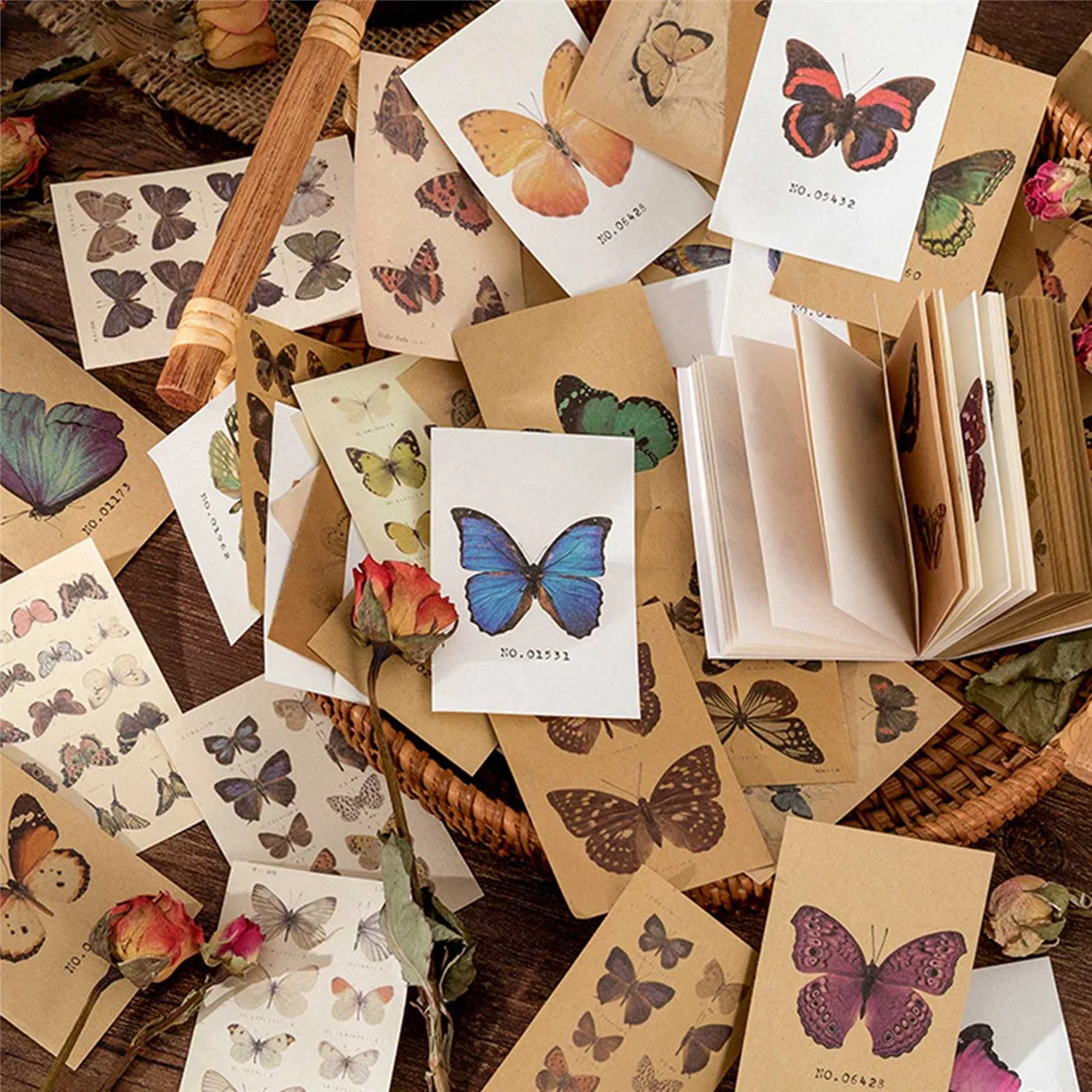 8 Styles Scrapbooking Material Paper,Decorative Collage Diary Album Craft Supplies,80 Sheets of Paper Per Style