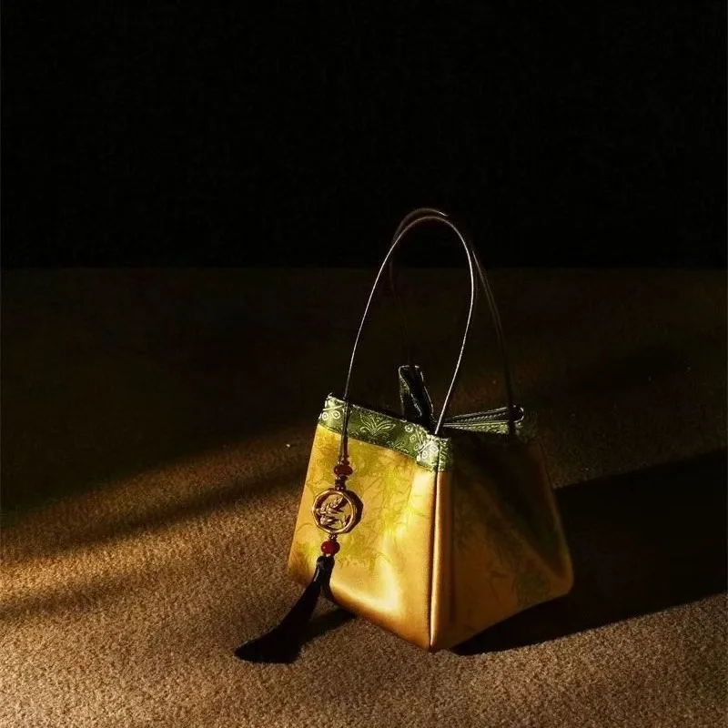 

New Chinese Style National Trend Bags Xiangyun Silk Square Handbag for Cheongsam Women's Small Handheld Purse