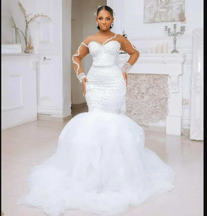 Abito da sposa con perline di cristalli lavorato a mano con collo trasparente personalizzato con gonna rimovibile Abiti da sposa Abiti da sposa a maniche lunghe