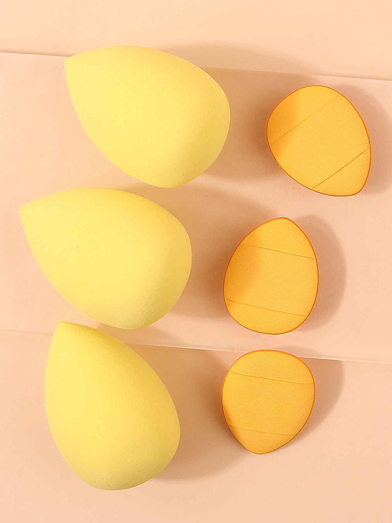مجموعة إسفنجة مكياج صفراء مكونة من 6 قطع، منتفخة لبودرة بيض مكياج قطرة الماء، كريم أساس ناعم وصديق للبشرة وأداة خاصة كونسيلر