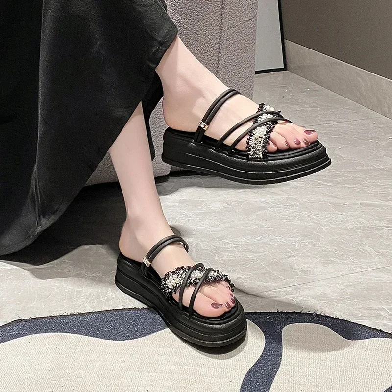 2024 New Fashion Summer Round Open Toe Sexy Thick Bottom Pearl Women\'s Versatile Casual Beach Large Size Flat Sandals 35-42