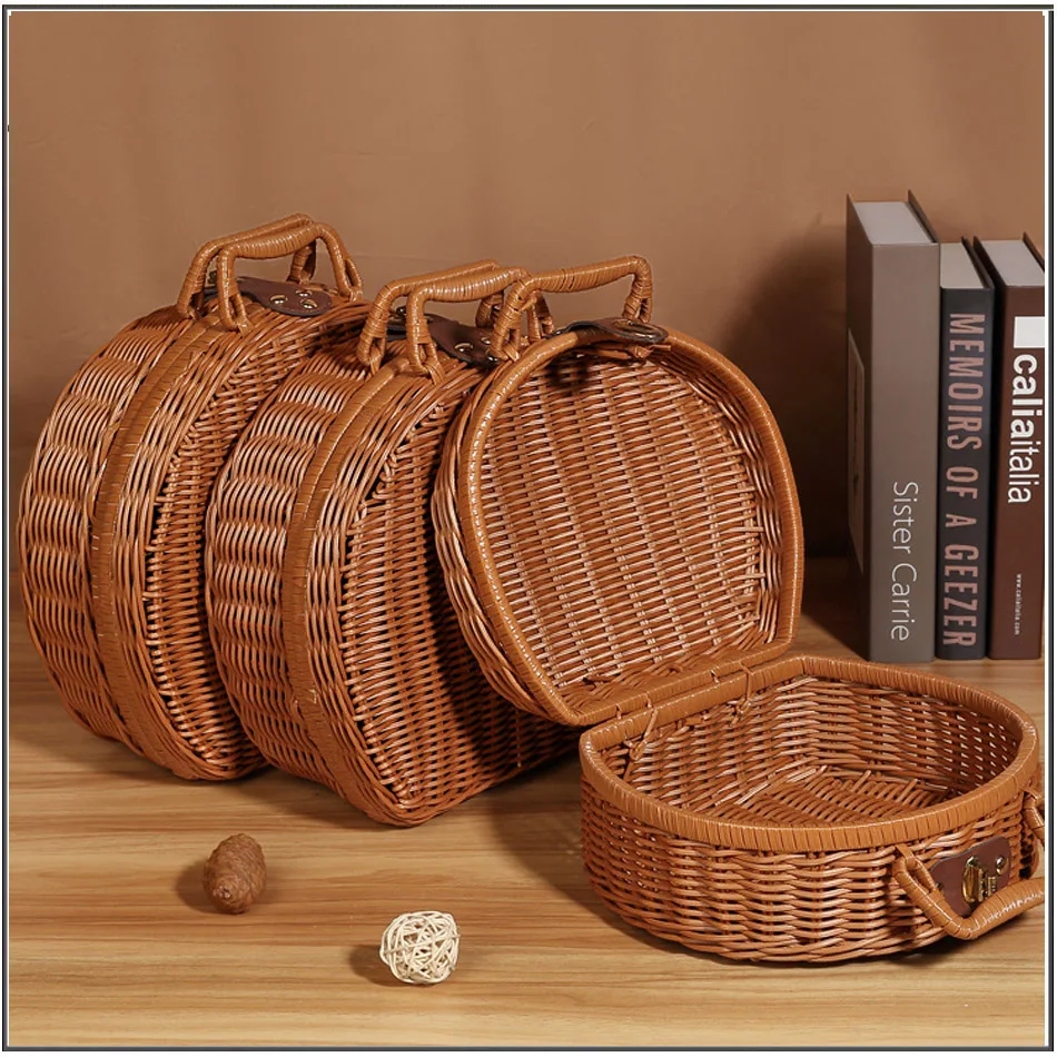 Vintage rattan woven storage box Round rattan woven handbag Chinese style woven rattan woven suitcase