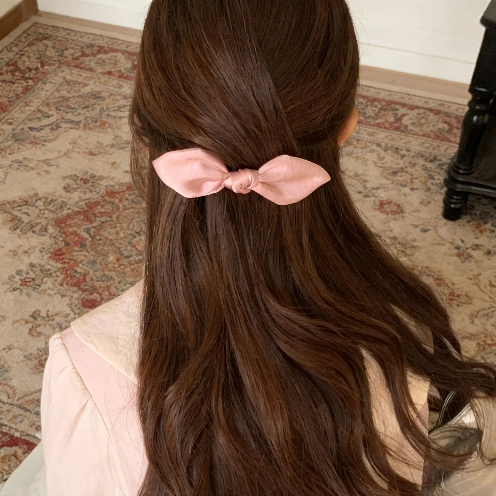 

1 шт. атласная заколка-бантик для волос во французском стиле, придающая объем, для женских причесок, для пучка на затылке, для хвоста, элегантная, на каждый день