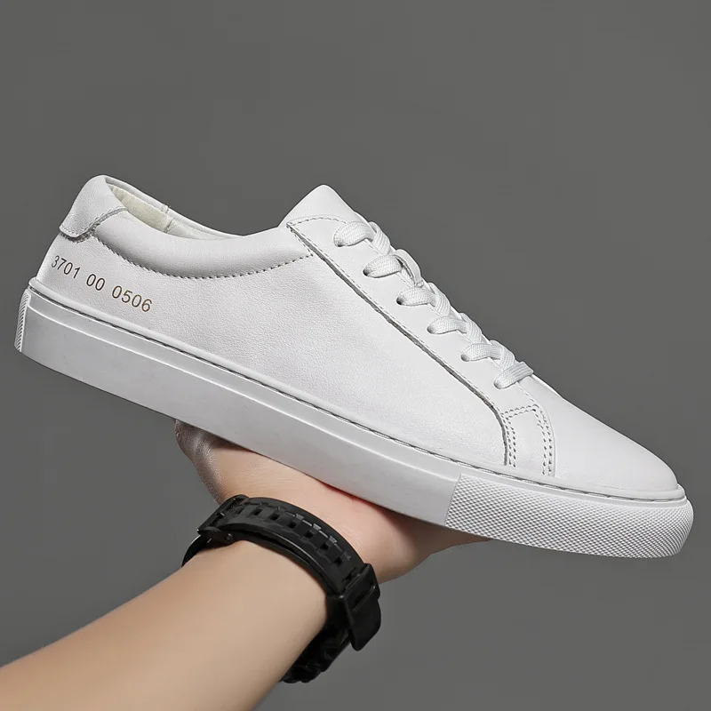 Europe Designer New Shoes for Men Genuine Leather Casual Shoes White Flat Skateboard Shoes Street Cow Leather Lace-up Sneaker