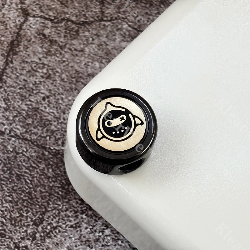 

Zirconium Alloy Small Shark Paracord Woven Knife Pendant EDC Stress Relief Toy Pendant Flashlight DIY Pendant Key Pendant