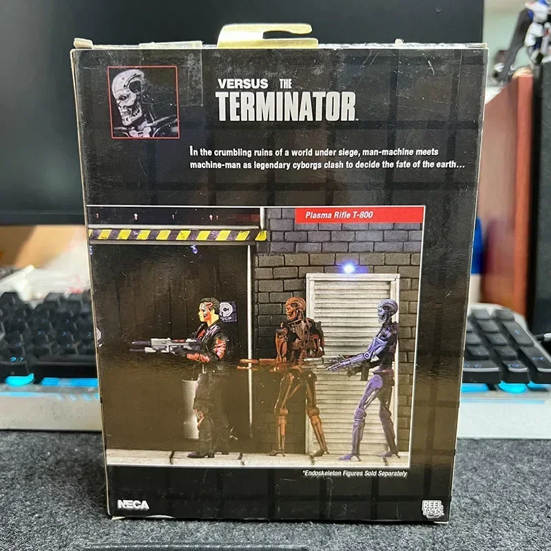 New Genuine First Edition Neca Terminator T800 Battle Damage Version 16bit Game Series 7-inch Action Figure Collectible Model