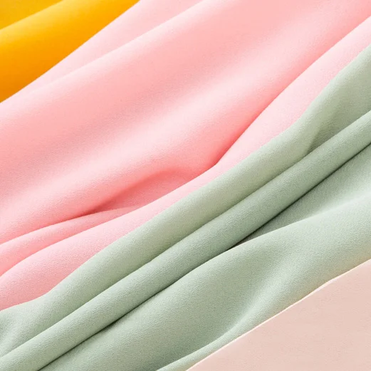 Tessuto Chiffon di raso lucido lucido elasticizzato per camicie eleganti morbido solido sottile leggero, blu, rosa, grigio, nero, bianco, al metro