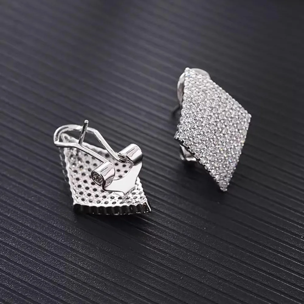Fashion Personality Fully Inlaid Zircon Geometric Rhombic Stud Earrings for Women Luxury Temperament Banquet Party Colorfast