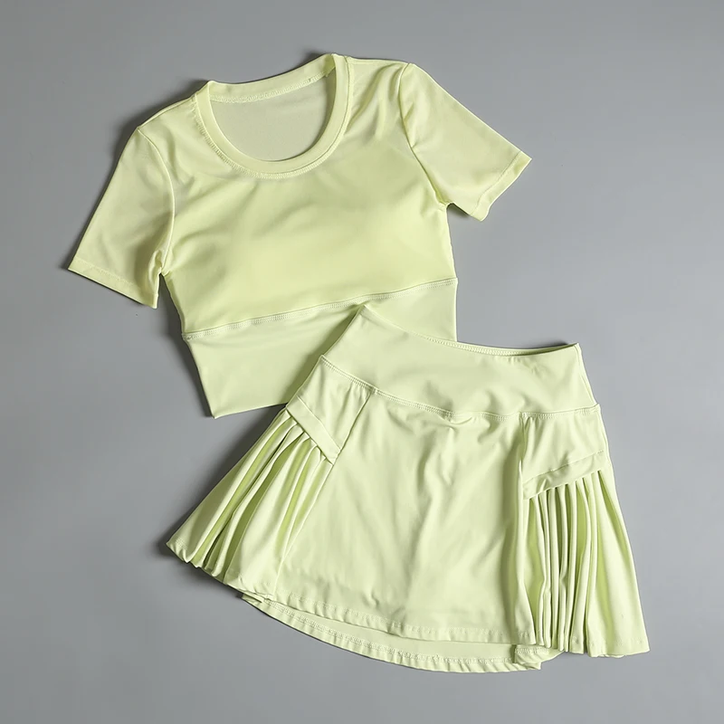 夏の女性用スポーツスーツ、速乾性メッシュ、通気性ヨガ半袖高価値バドミントンテニスフィットネススポーツウェア