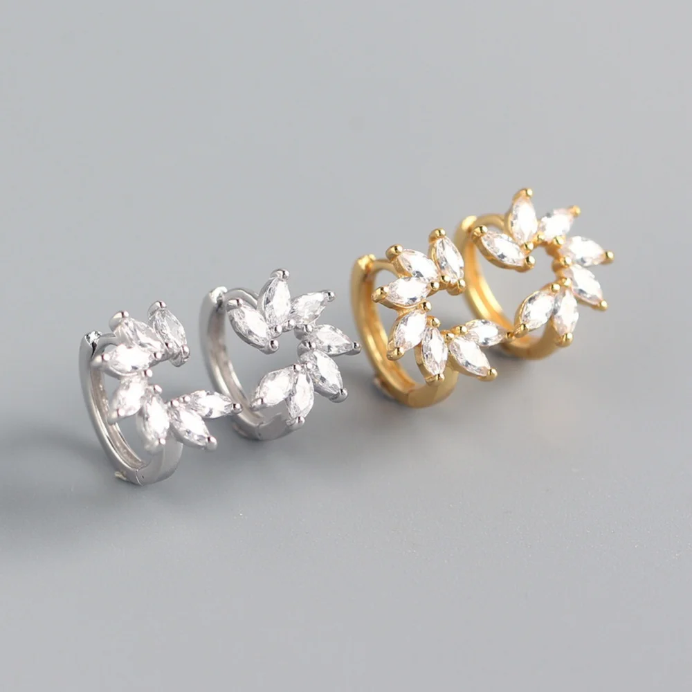 

Uniorsj 925 Sterling Silver Jewelry Luxury and Elegant White Zircon Blooming Flowers Hoop Earrings for Women