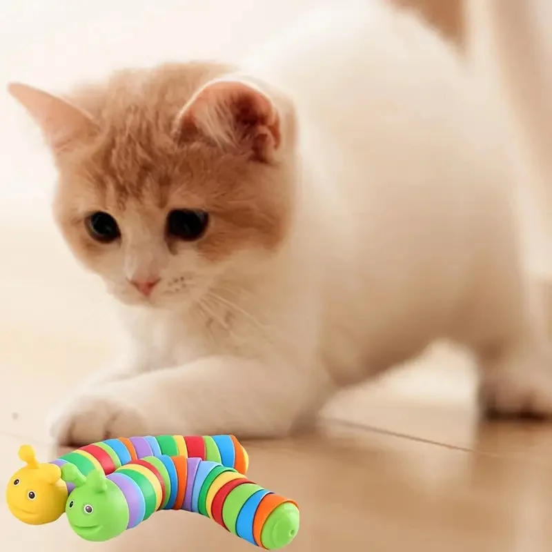 Interactive Moving Caterpillar Cat Toy - No Batteries, Safe Plastic, Random Colors for Indoor/Outdoor Play