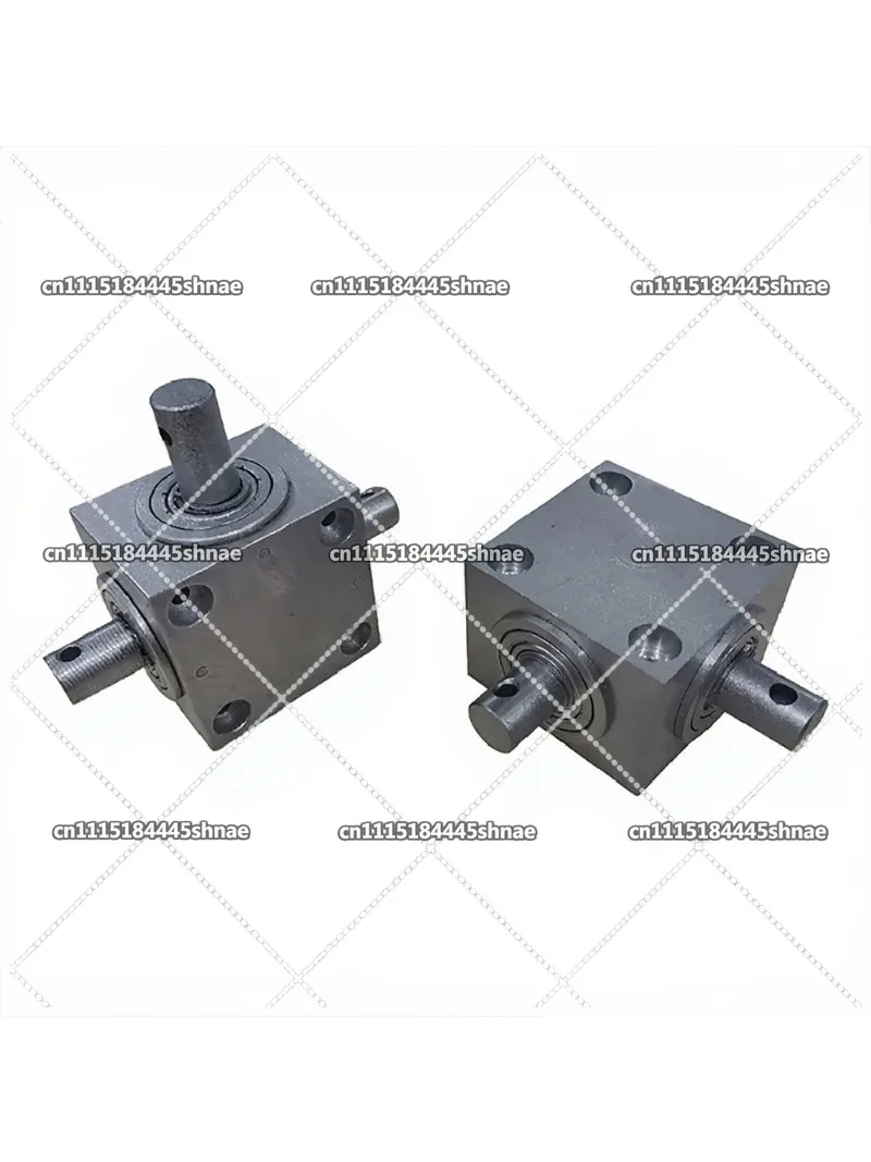 Right Angle Steering Gear 3 Output Shaft 20 Teeth 90 Degree Commutator Gear Ratio 1:1 Max 2000RPM 750N