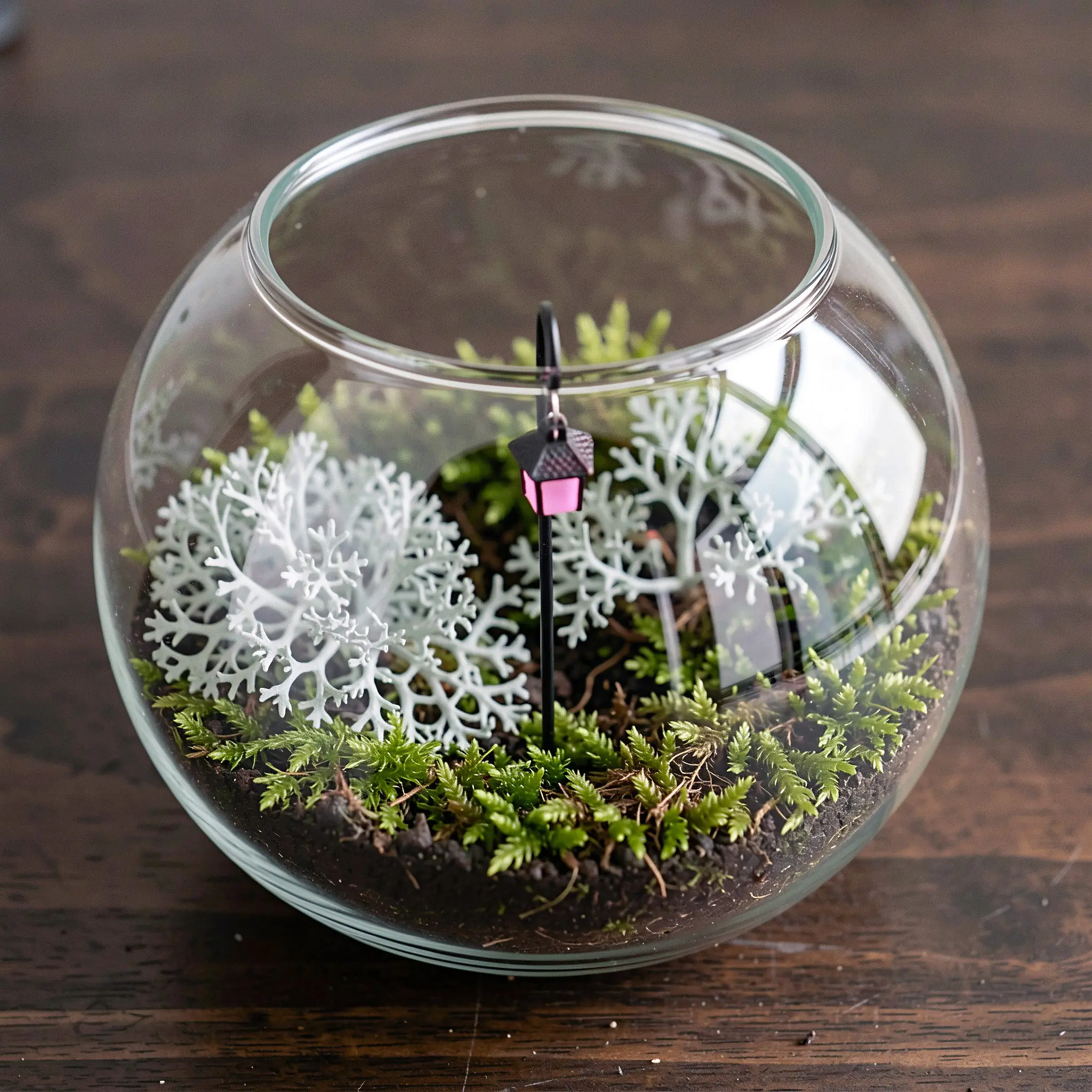 8Pcs Glow in The Dark Miniature Lantern Shepherd Stakes Mini Garden Decor Stakes Vintage Resin Mini Lanterns Micro Landscape