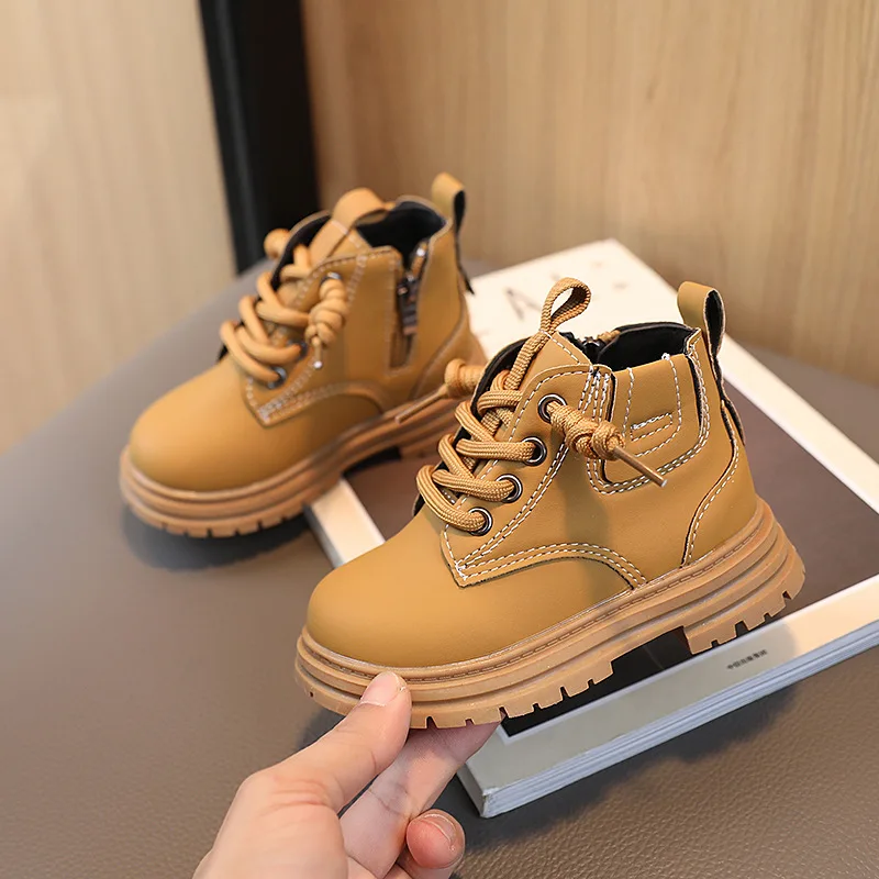 Children Warm Short Boots 2024 Winter Boys Thickened Leather Boots Girls Anti Slip Plush Cotton Shoes Kids Fashion Ankle Boots