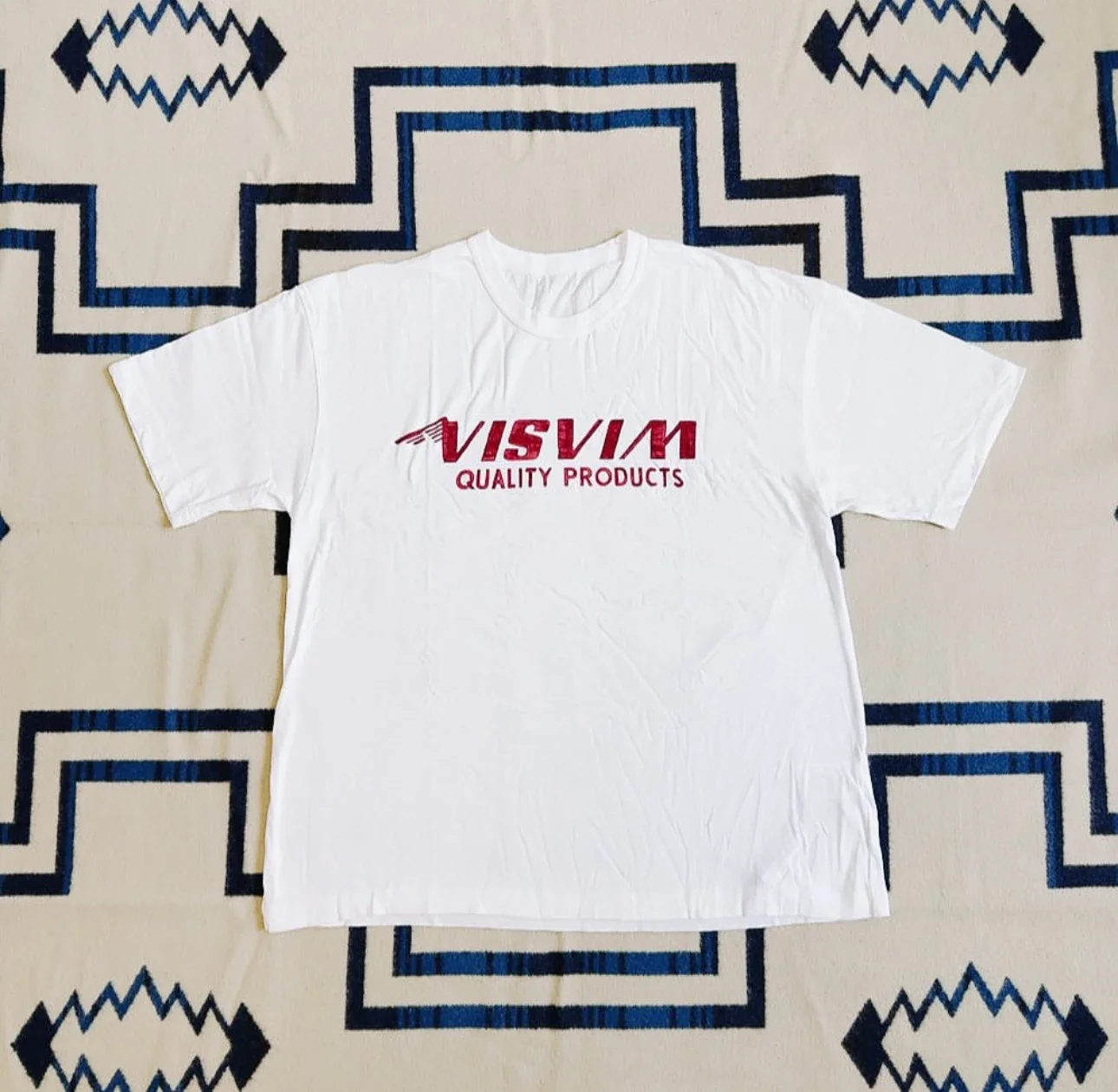 

2026 VISVIM KOFU 24SS белая футболка с принтом, свободного кроя, с коротким рукавом, с ручной росписью, с эффектом градиентной окраски, из стираного хлопка Тяньчжу