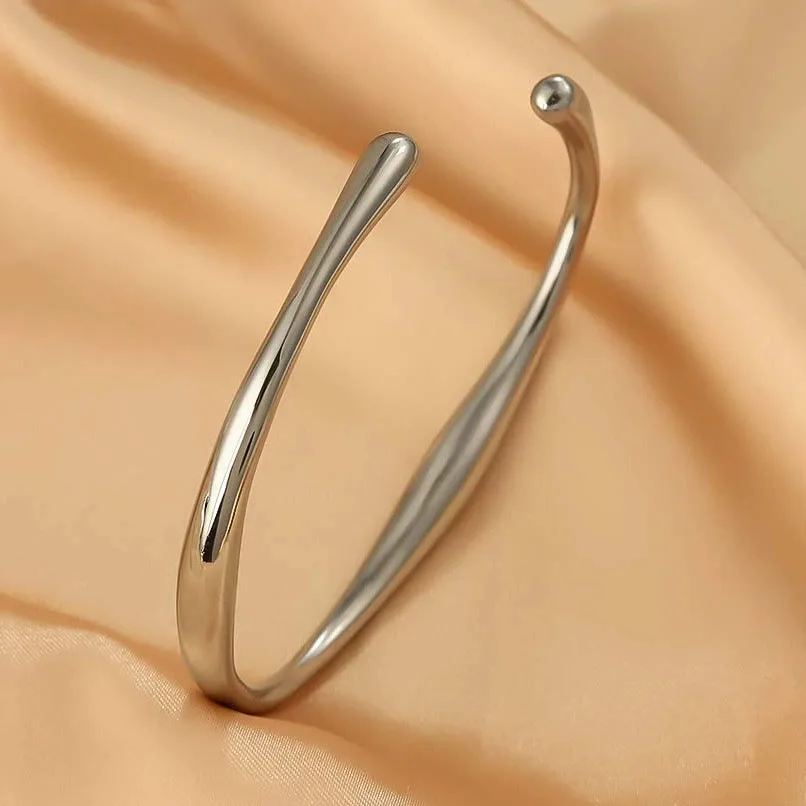 European and American new INS stainless steel opening irregular bracelet for women 18K gold ladies bracelet high-end bracelet