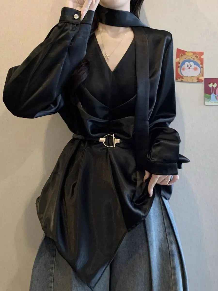 

Новинка! Женский модный топ больших размеров с длинным рукавом, V-образным вырезом, из ацетатного атласа, с поясом, для ранней осени 2025 года, с эффектом похудения.