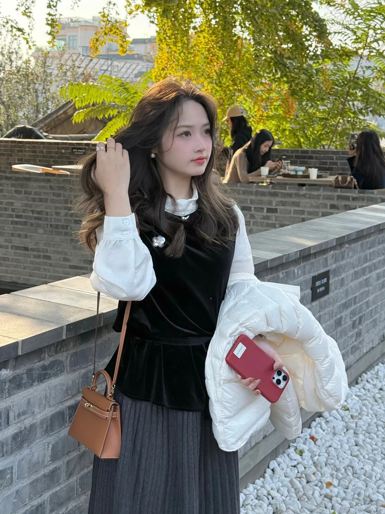 

Женская свободная блузка Zhang Xiuxiu Paris Night Velvet Retro с жемчужной отделкой, воротником-лепестком и цветным принтом