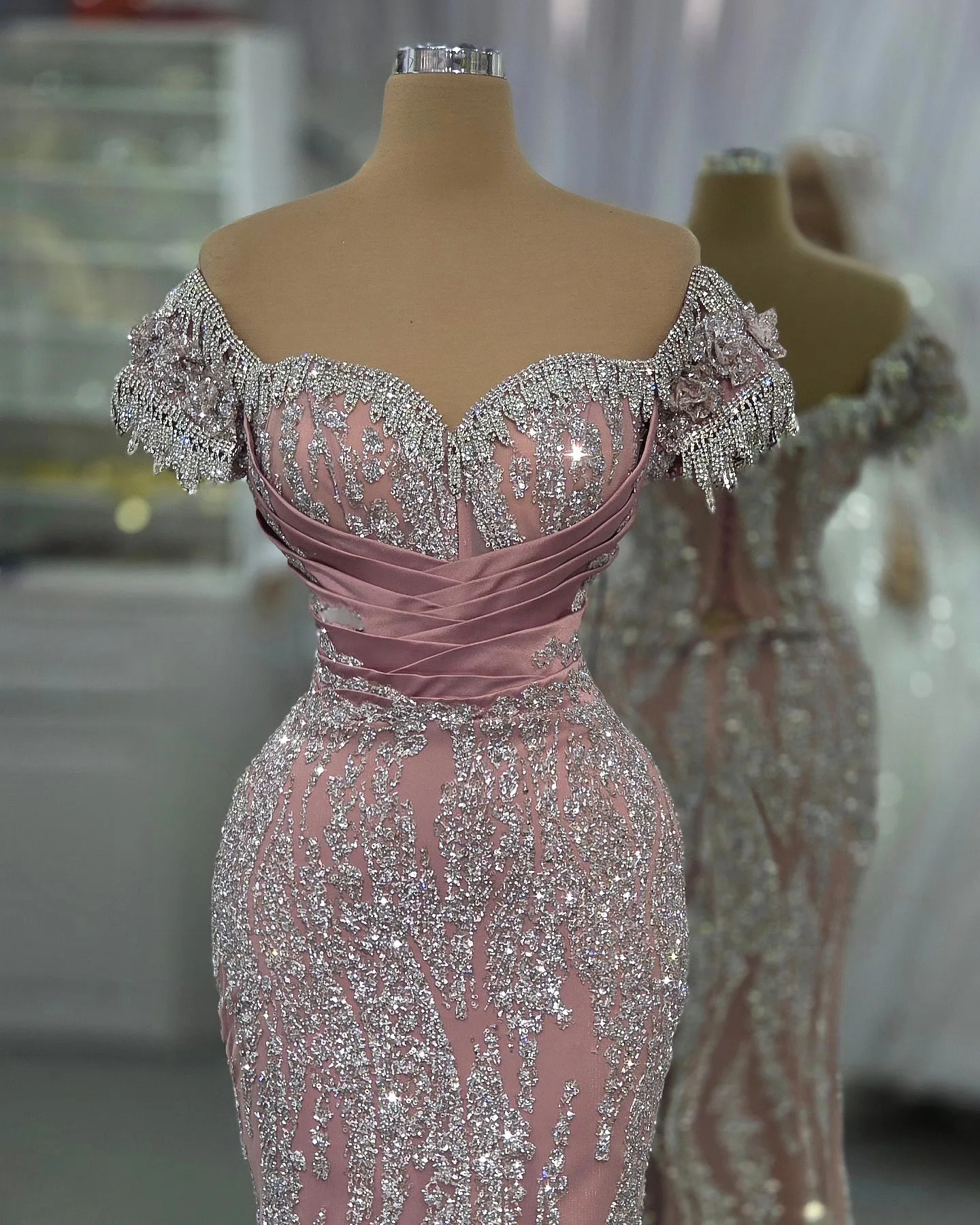 Superbe robe de bal en pierres de cristal argentées, robe de soirée sirène élégante avec perles roses, personnalisée, 2025