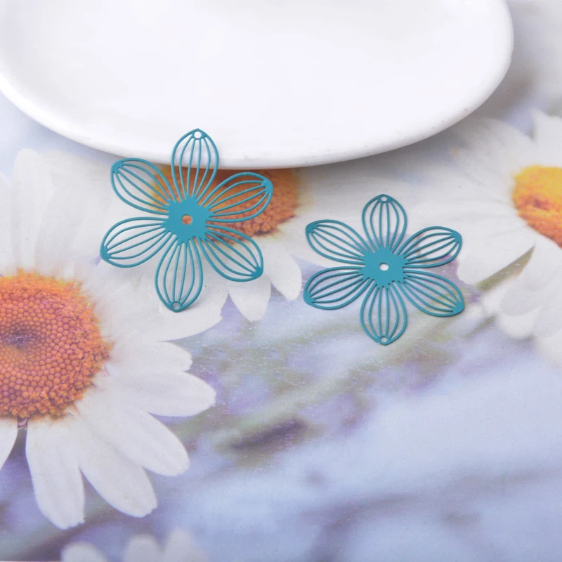 20 Stück AB9270 Messing-Schmuckanhänger, hellgoldene Blumen-Charms, bemalte Verbindungsstücke, Anhänger für DIY-Ohrringe für Frauen, Zubehör – Detail 13