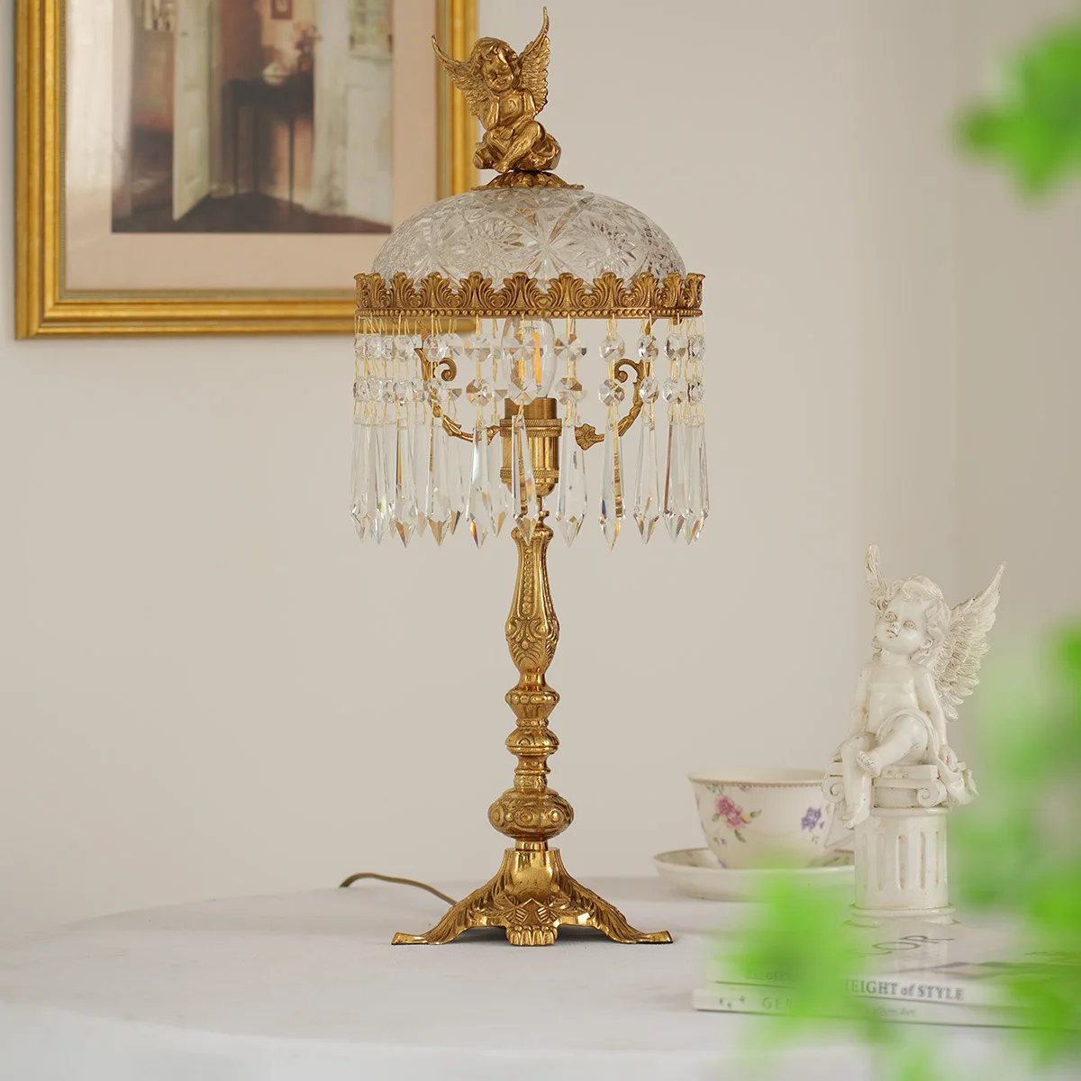 Foreign trade French retro desk lamp brass carved crystal embellishment European desk lamp living