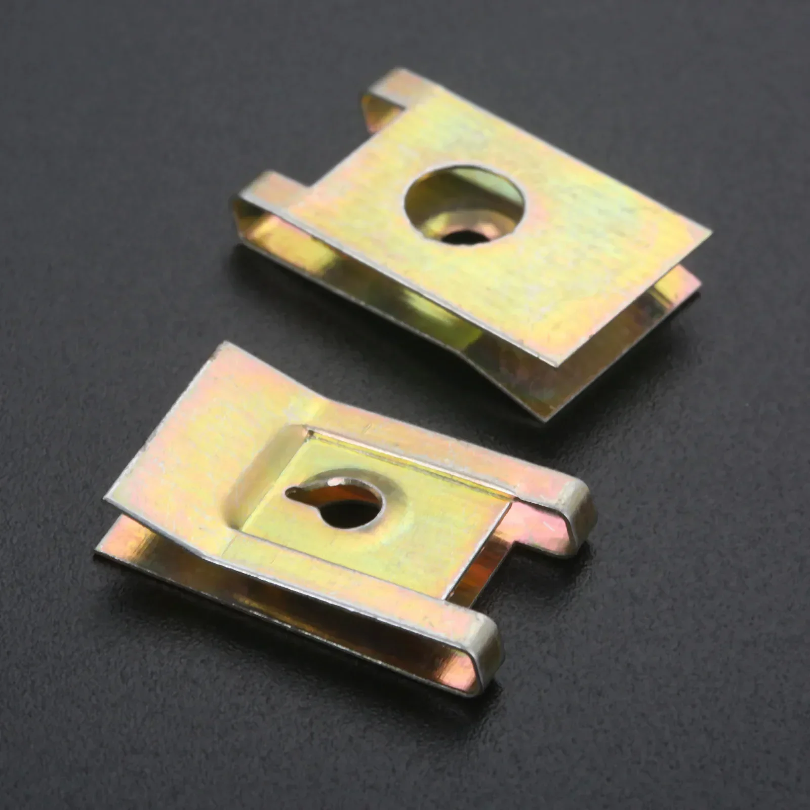 20Pcs Car Fastener Clips Screw Base U Type J98 Nut Mounting Fastener Clips Automobile Engine Fender Bumper Guard Plate Clamp 3mm