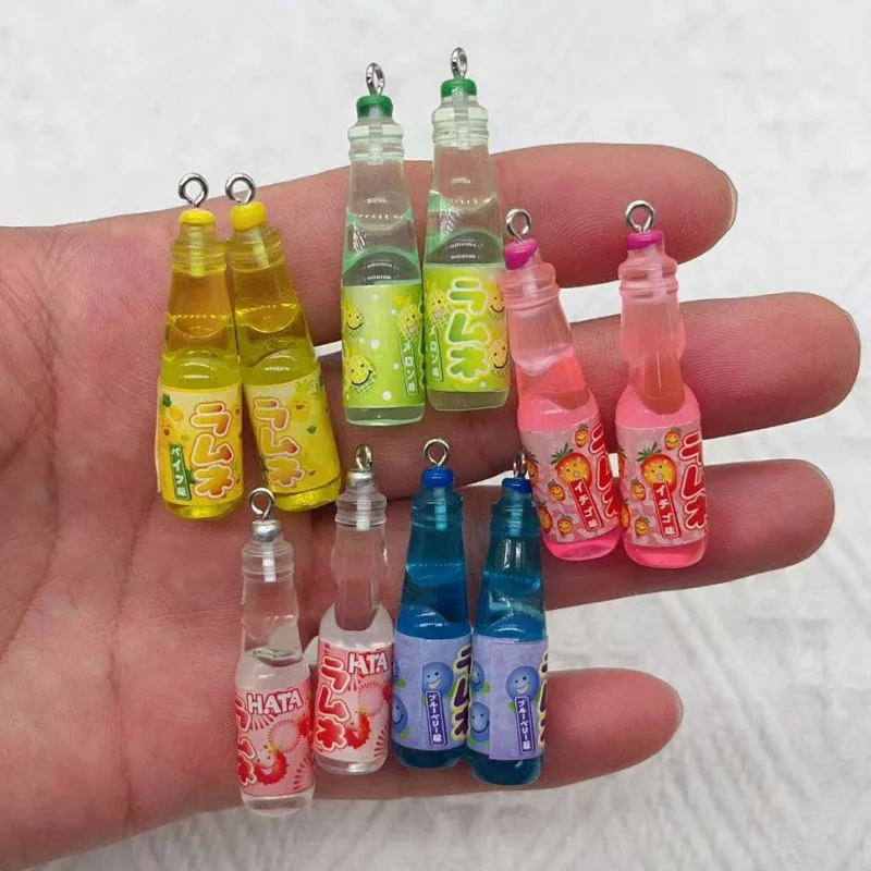 10 Stück Kunststoff Pop Cola Soda Getränke Charms Saft Alkohol Limonade Flasche Harz Anhänger für Schmuckherstellung Mini Handwerk