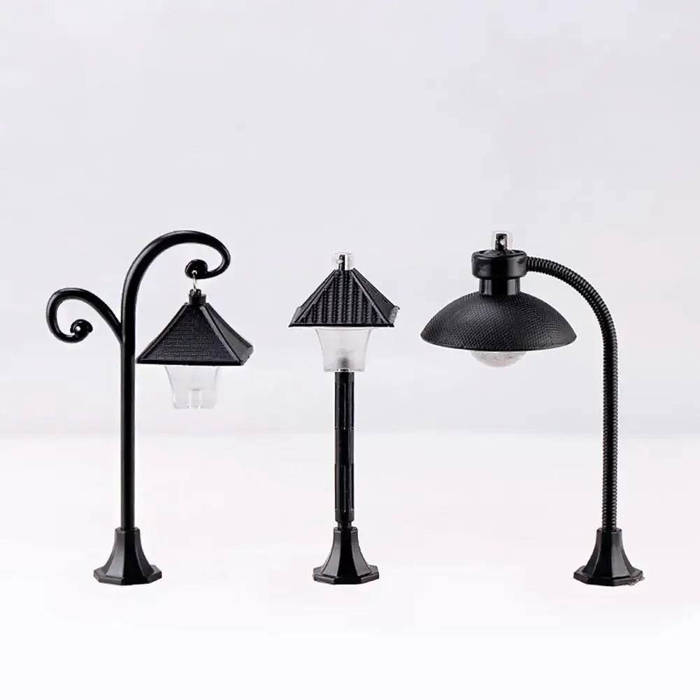 

Cute Dollhouse Miniature Resin Street Light Road Garden Lamp Lantern Micro Landscape Mini Garden Home Decor Miniatures DIY Doll