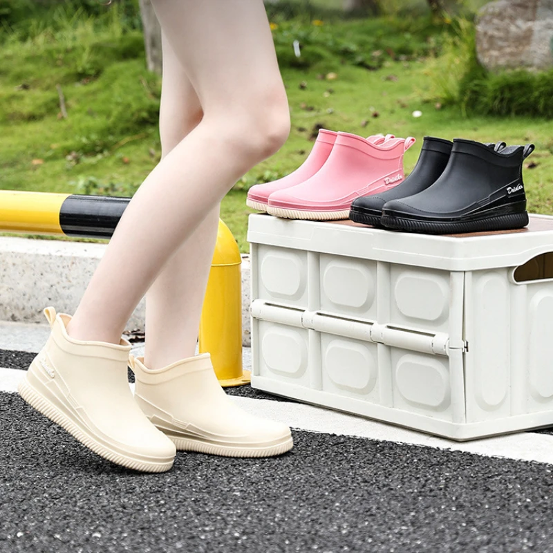 

New Women Fashion PVC Ankle Rain Boots Non-slip Female Outdoor Rainboots Waterproof Water Shoes Woman Wellies Boots Garden Shoes