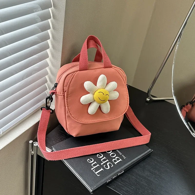 Cartoon meisje bloem crossbody tas kleine casual enkele schouder ins geïnspireerd trendy damesmode handtas