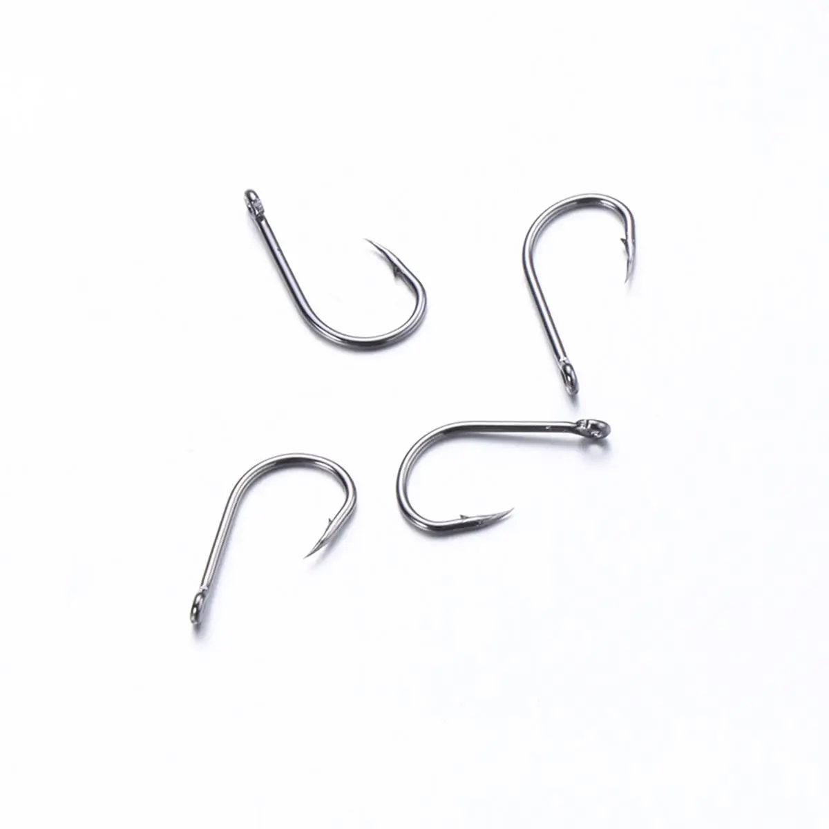 

100 PCS Boxed Fish Hook Perforated Fishing Hooks Bass Tackle Carp Saltwater Freshwater Corrosion-resistant Salmon