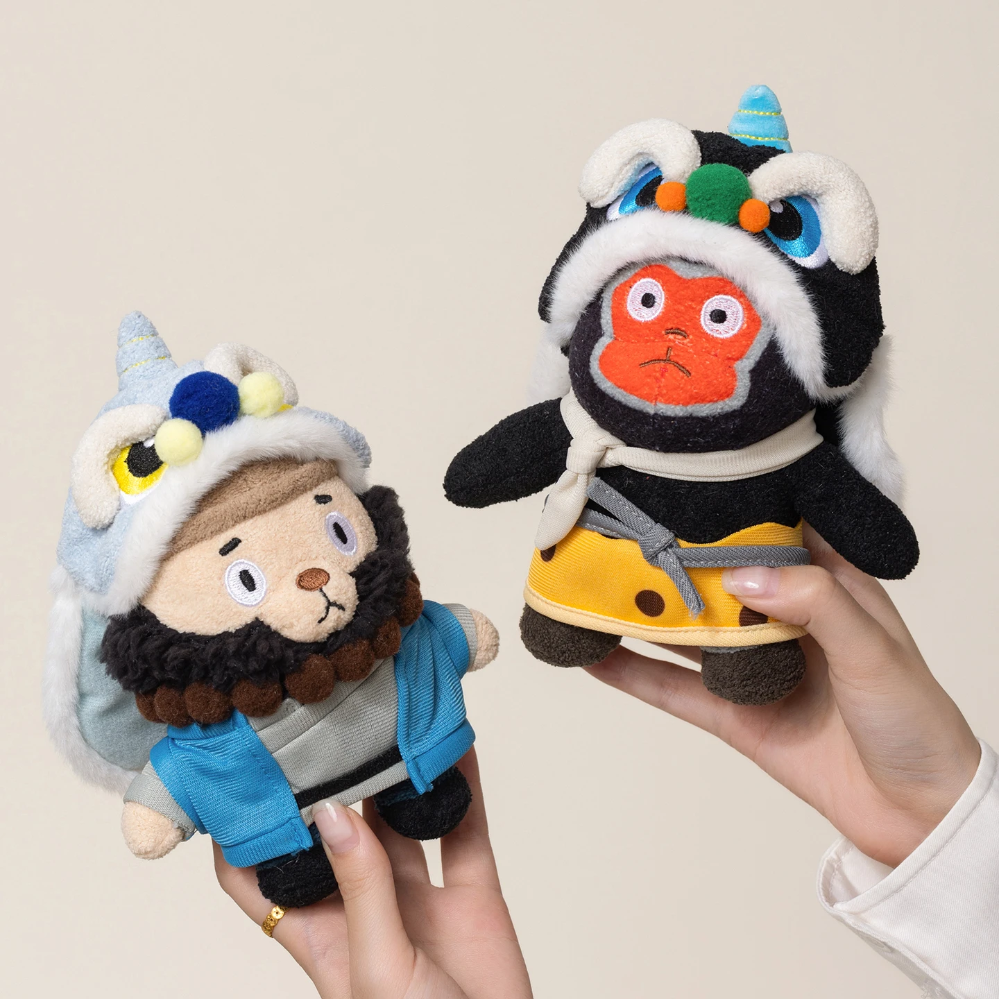 《Nobody》​ Lion Dance Blind Box Serie Plush Doll Shoulder-Sitter Hand Mirror Gorilla Piggy Cute Mystery Box Keychain Bag Charm view 3