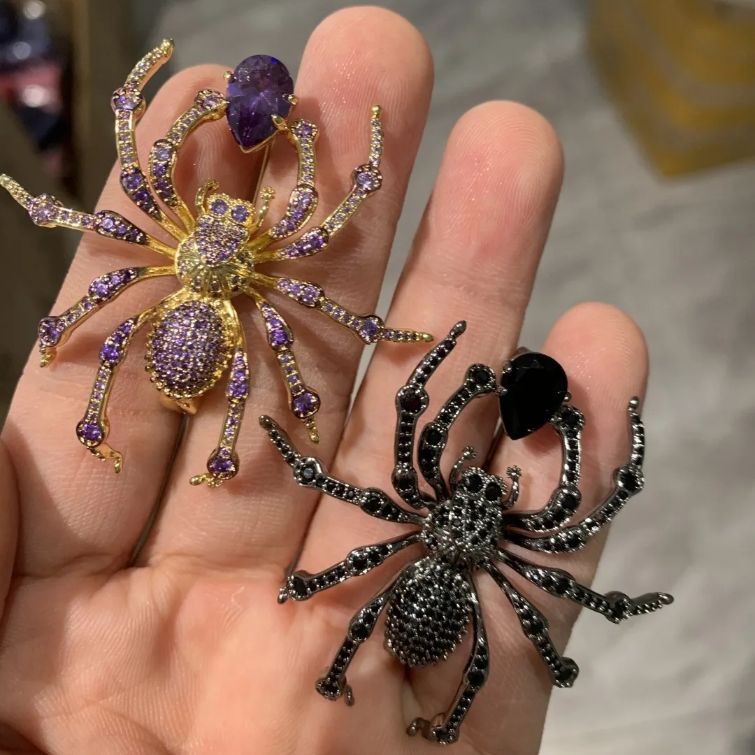 

New Spider Brooch Gold-Plated Zircon Original Design High-End Suit Pin Brooches Halloween Party Accessories