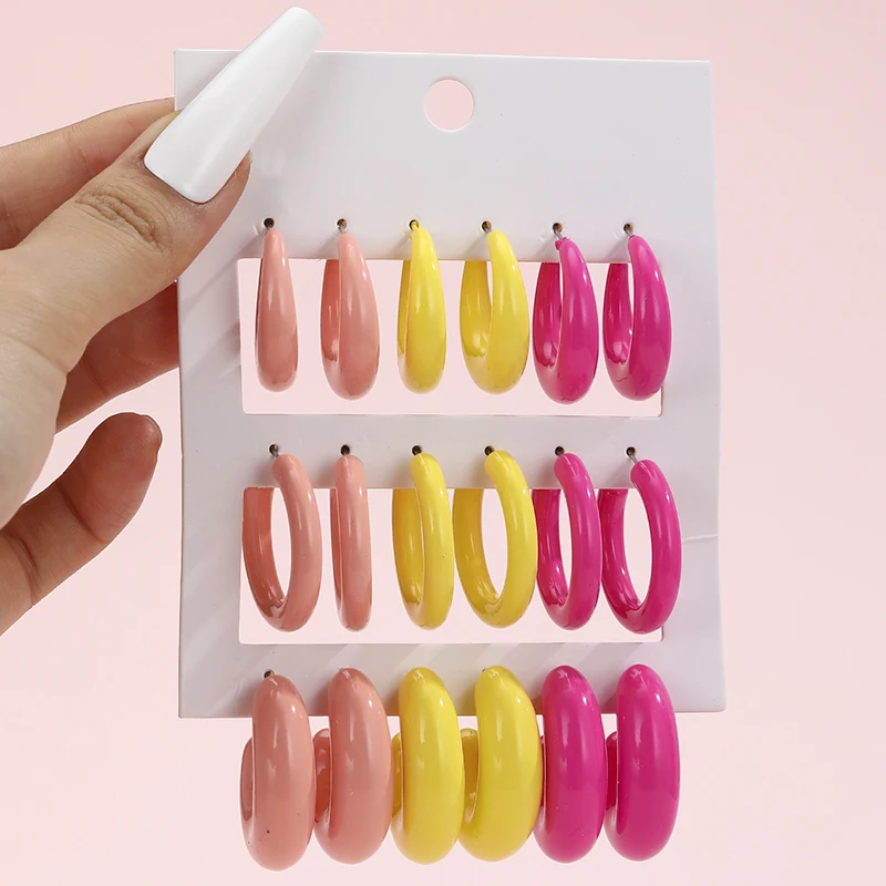 

18pcs New Fashionable Women's Resin Earrings Dopamine Exaggerated C-shaped Earrings Set Suitable for Daily Party Matching