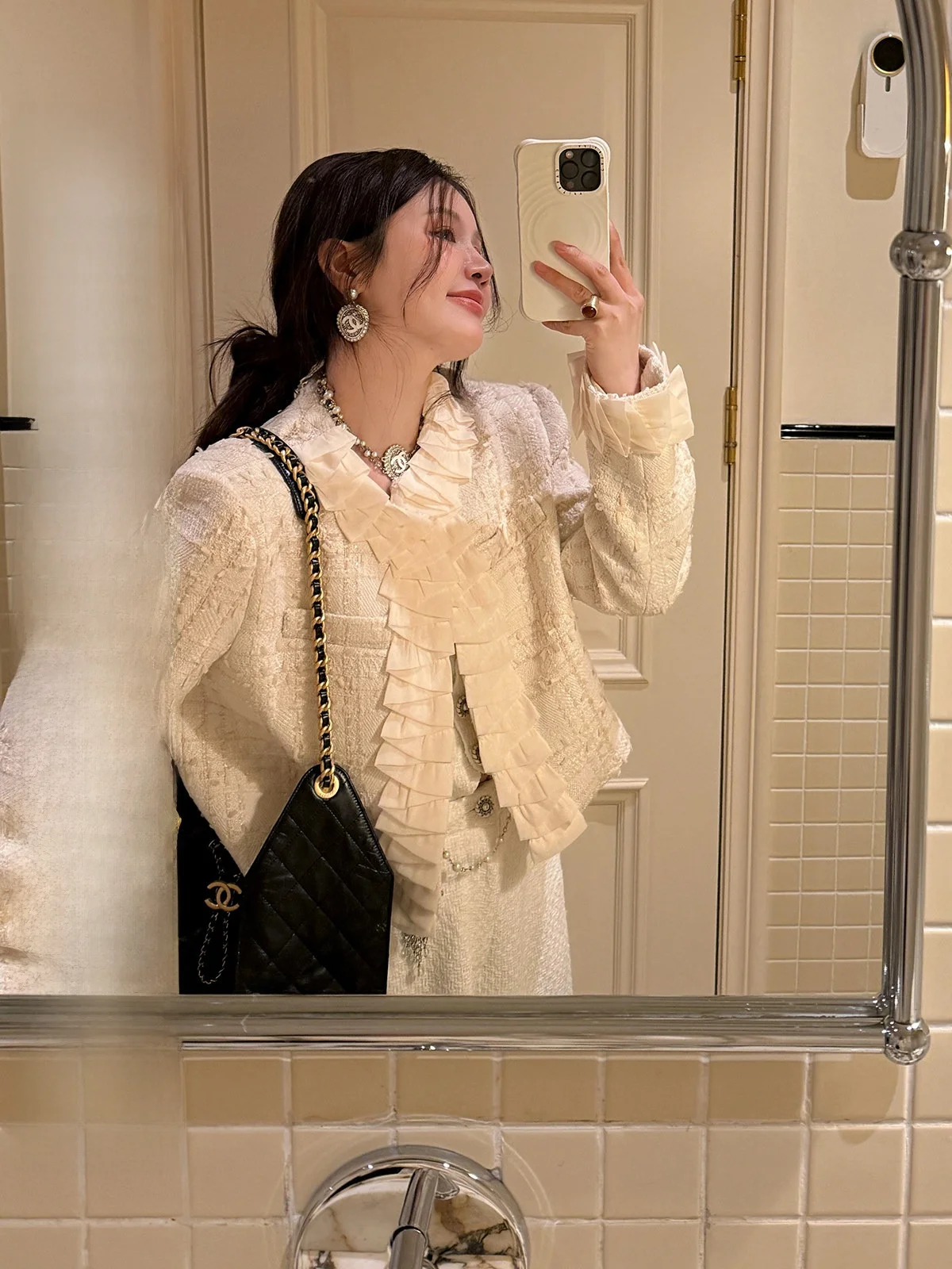 

Современное ретро-пальто ручной работы с кружевом, однотонное, в стиле маленькой французской моды, модная верхняя одежда для женщин, полиэстер