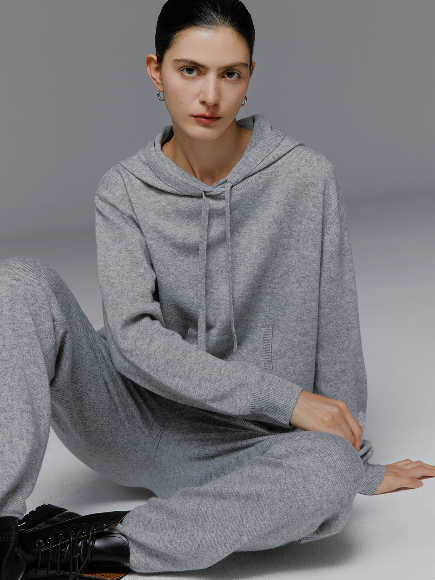 

Комплект Athflow: шерстяное худи и вязаные брюки для женщин – комфортная дышащая одежда для бега, модный комплект к концу года