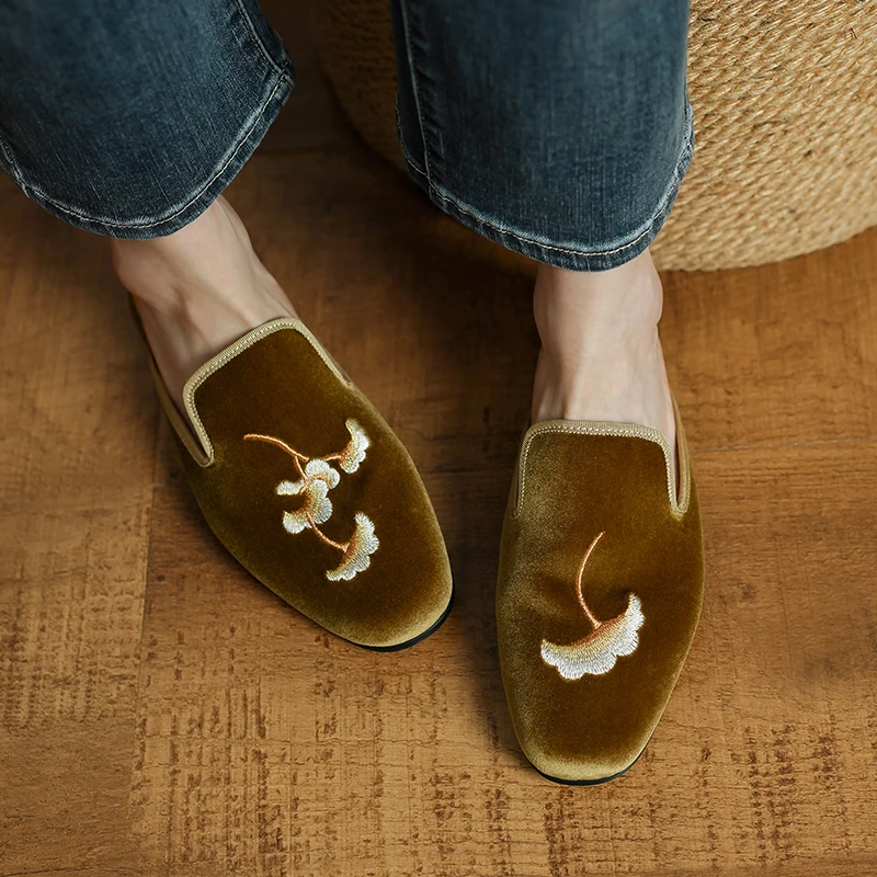 Women Flats Gold Velvet Embroider Mules Round Toe Chinese Style Flats For Spring Slip on Daily Slippers Ladies Cozy Casual Shoes