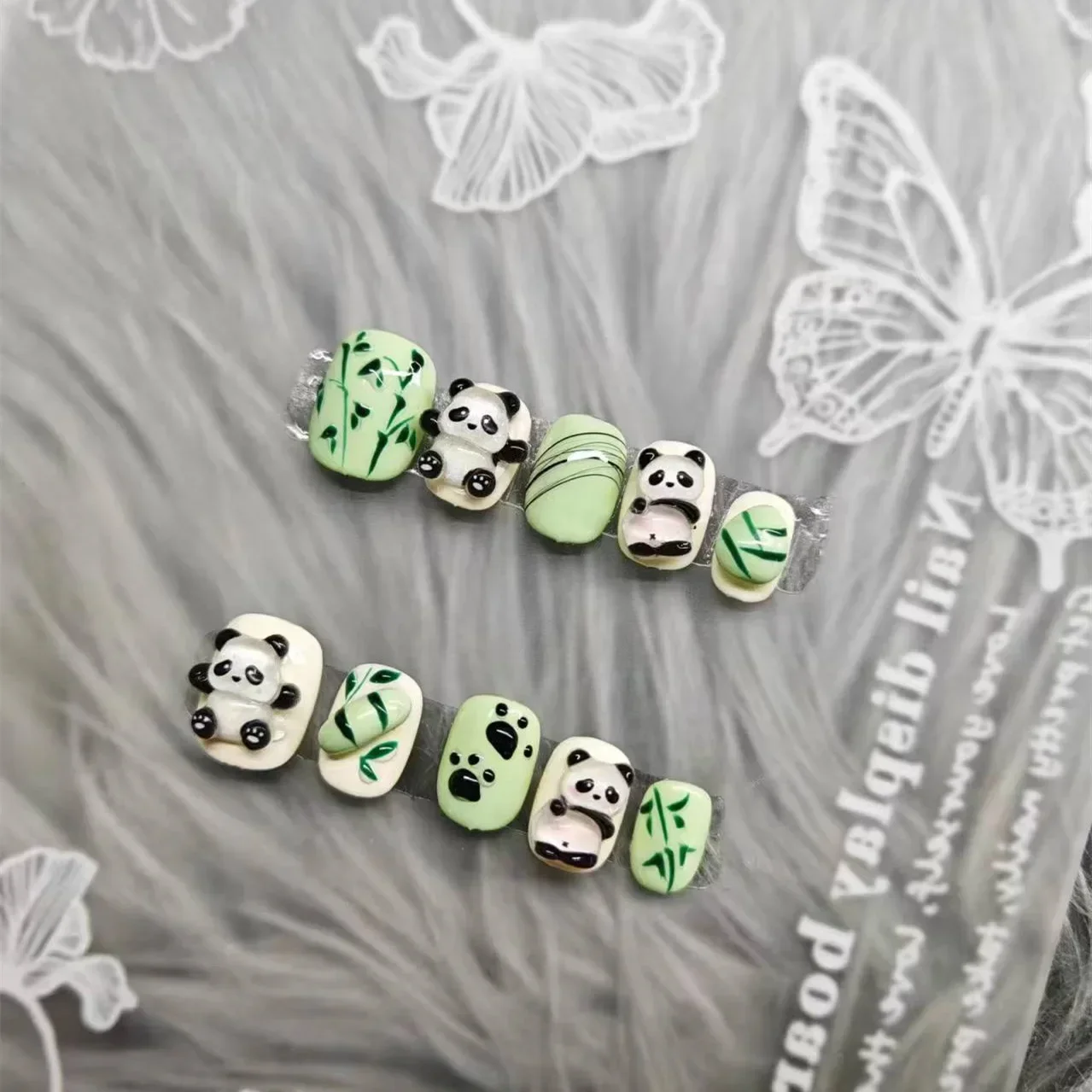 10 Pieces Sweet and Cute Press On Nails Handmade Black and White Panda Green Bamboo Short Fake Nail Patches Removable